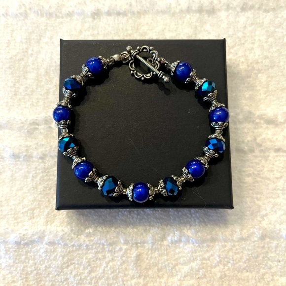 Blue stone bracelet. Toggle clasp. Vibrant - Picture 4 of 6
